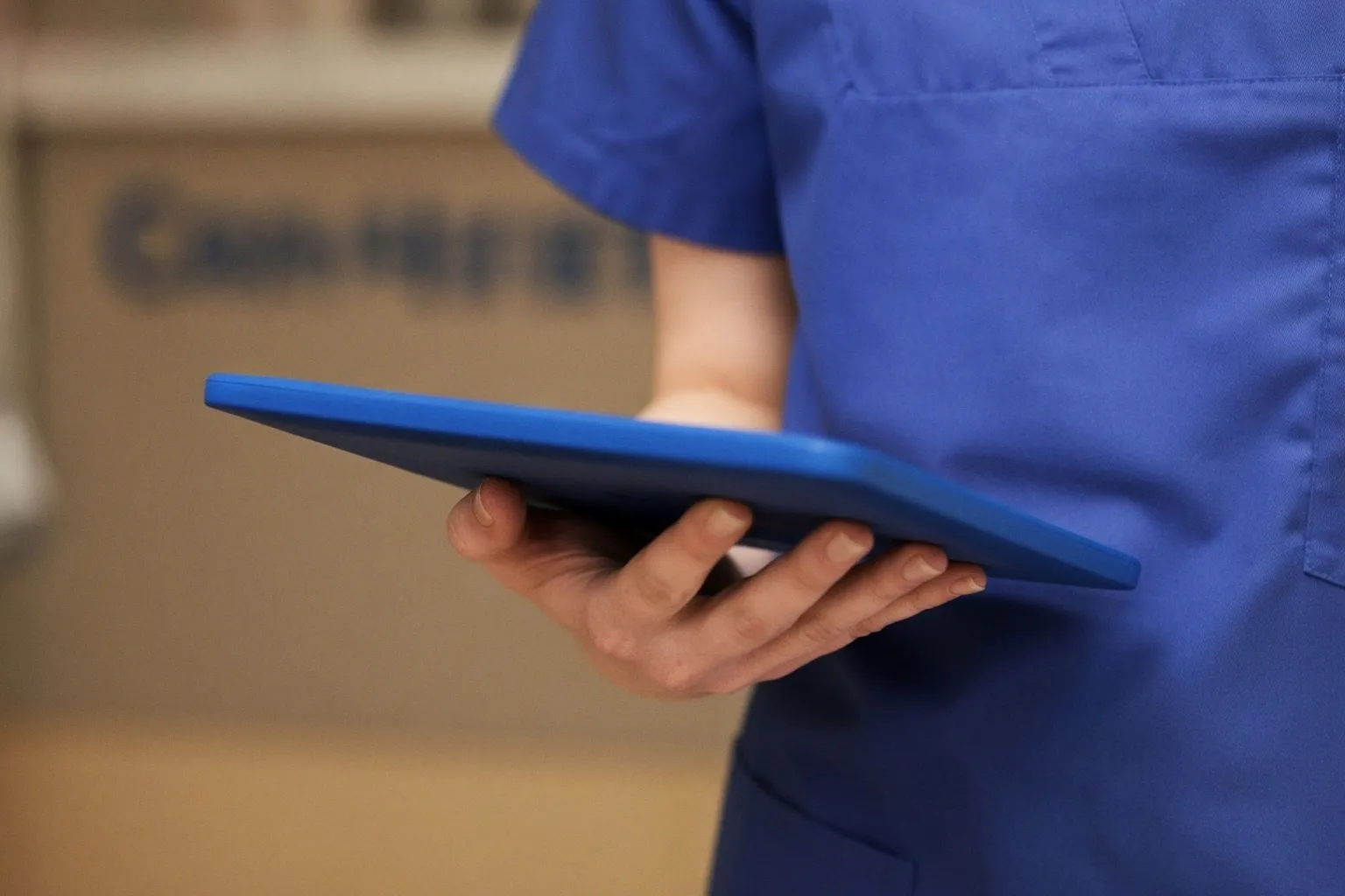 Цифровизация медицины без контроля: почему NHS грозит масштабный вред пациентам
