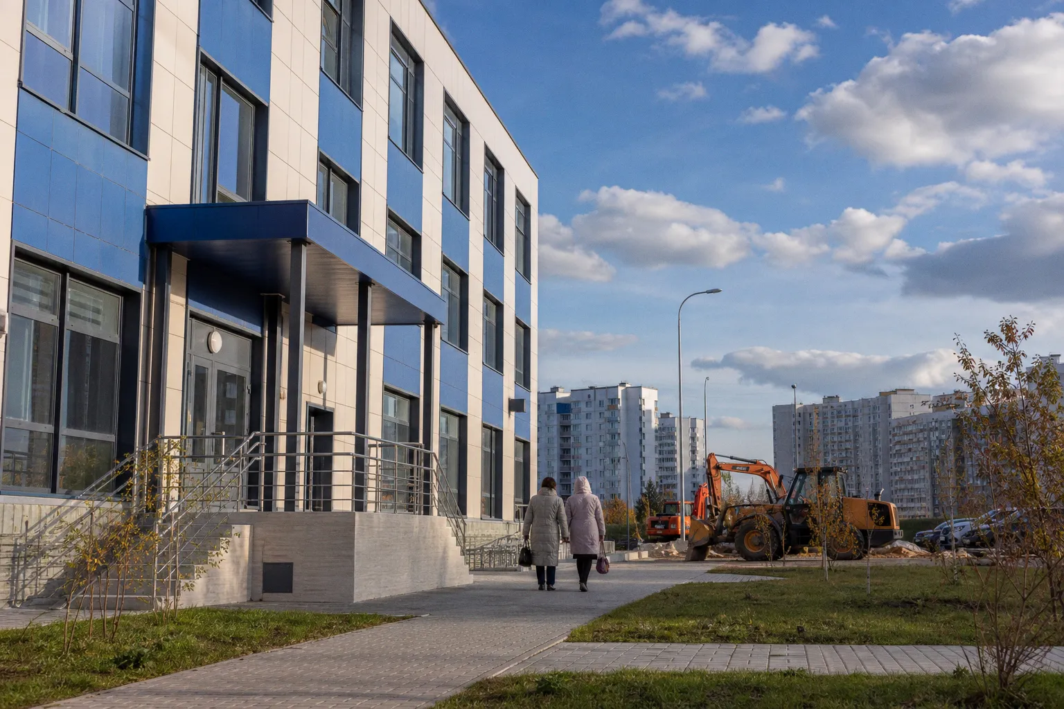 Поликлиника примет первых пациентов